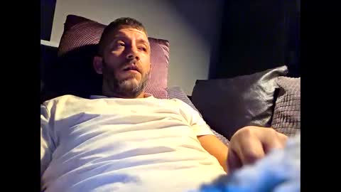 Snapshot of johnnypoly chatting on 11.23.25 bigboy online show from 11.23.25