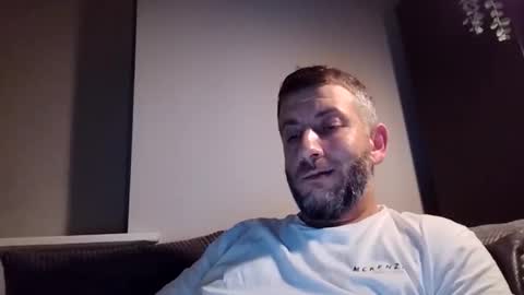 Snapshot of johnnypoly chatting on 11.30.25 bigboy online show from 11.30.25