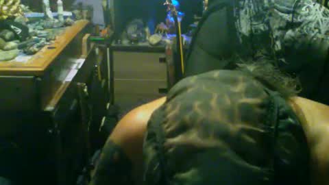 johnnyshung1 online show from 11.04.25