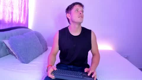 Snapshot of johnycooper08 chatting on 06.22.26 johnycooper08 online show from 06.22.26