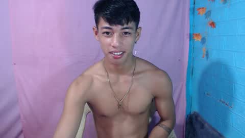 Snapshot of johnydestroyer chatting on 02.20.25 johnydestroyer online show from 02.20.25