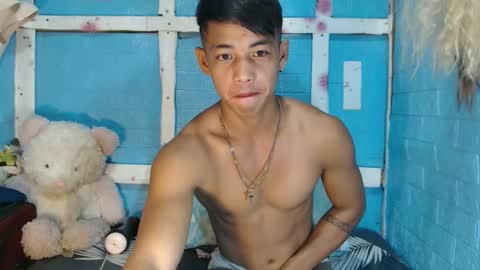 Snapshot of johnydestroyer chatting on 10.22.25 johnydestroyer online show from 10.22.25