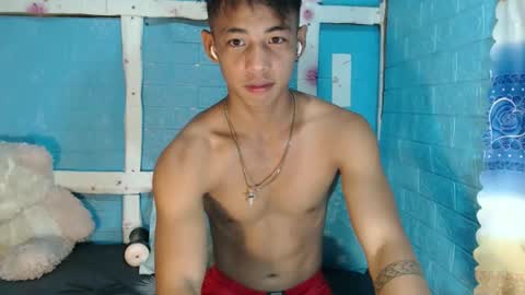 Snapshot of johnydestroyer chatting on 11.14.25 johnydestroyer online show from 11.14.25