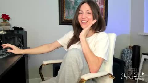 Snapshot of jojodelow chatting on 02.25.25 online show from 02.25.25