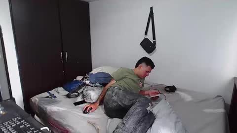 Snapshot of jokerbrad_1 chatting on 10.19.25 jokerbrad_1 online show from 10.19.25