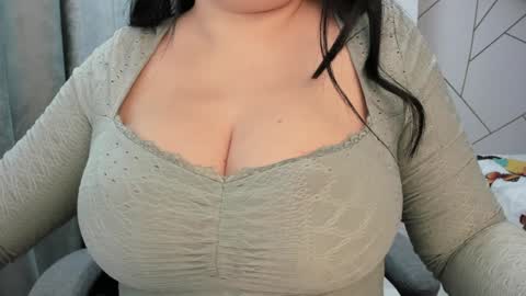 Snapshot of jolenekiss chatting on 12.18.24 Jolene online show from 12.18.24