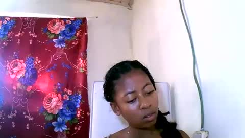 Snapshot of joliekah27 chatting on 01.21.25 joliekah27 online show from 01.21.25