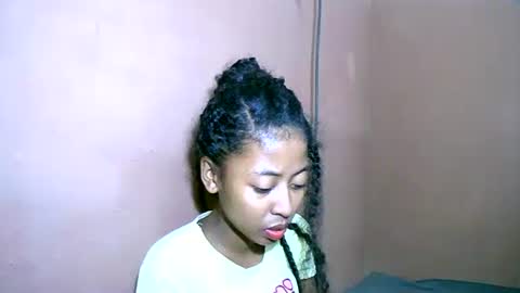 Snapshot of joliekah27 chatting on 02.24.25 joliekah27 online show from 02.24.25