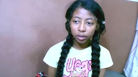 Snapshot of joliekah27 chatting on 03.06.25 joliekah27 online show from 03.06.25