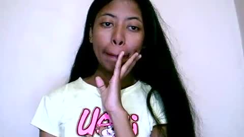 Snapshot of joliekah27 chatting on 06.17.26 joliekah27 online show from 06.17.26