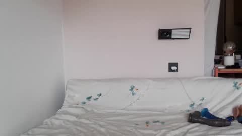 Snapshot of jolieroseeparis chatting on 10.06.25 Rose online show from 10.06.25