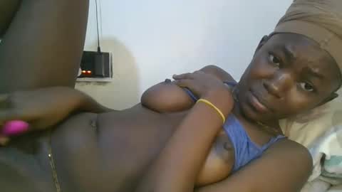 jollynabeb online show from 09.18.25