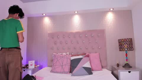 Jonas  online show from 03.04.26