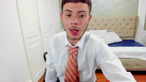 Snapshot of jones__carter chatting on 07.16.26 jones__carter online show from 07.16.26