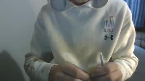 Snapshot of jonlow1 chatting on 11.28.25 jonlow1 online show from 11.28.25