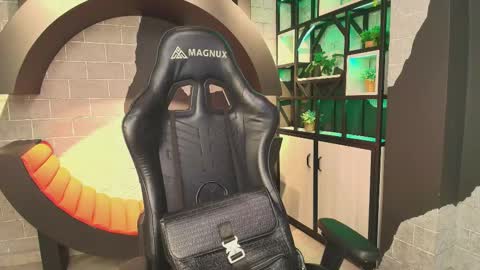 JordanThompson online show from 10.21.25