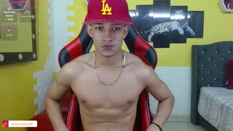 jose_sexycumm online show from 11.25.25