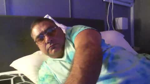 Snapshot of josehosebb chatting on 01.19.25 josehosebb online show from 01.19.25