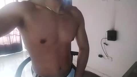 Snapshot of joselopez2101 chatting on 12.08.24 joselopez2101 online show from 12.08.24