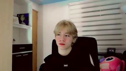 Snapshot of joseon_cute chatting on 04.24.26 joseon_cute online show from 04.24.26