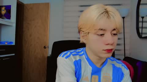 Snapshot of joseon_cute chatting on 06.17.26 joseon_cute online show from 06.17.26