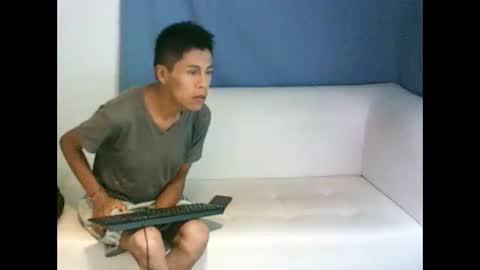 Snapshot of joseph_and_thomas chatting on 02.09.25 thomas y joseph online show from 02.09.25