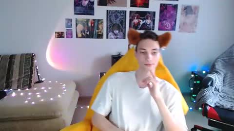 Snapshot of joseph_loy chatting on 06.17.26 joseph_loy online show from 06.17.26