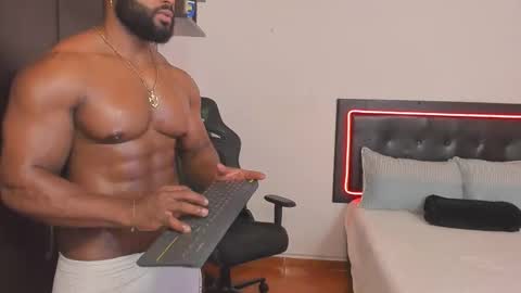 Snapshot of joseph_palacios chatting on 09.15.25 joseph palacios online show from 09.15.25