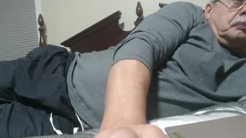 Snapshot of josephgr2021 chatting on 01.01.25 josephgr2021 online show from 01.01.25