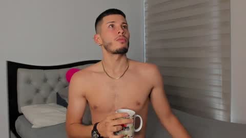 Snapshot of josh_and_dilany chatting on 01.02.25 Dilany Josh online show from 01.02.25