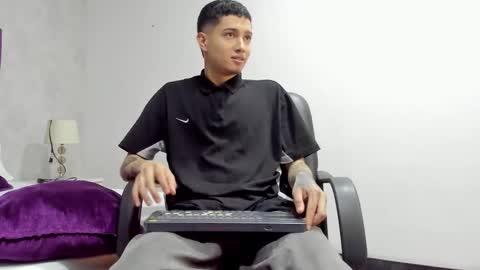 Snapshot of joshbeech chatting on 02.02.26 JoshBeech online show from 02.02.26