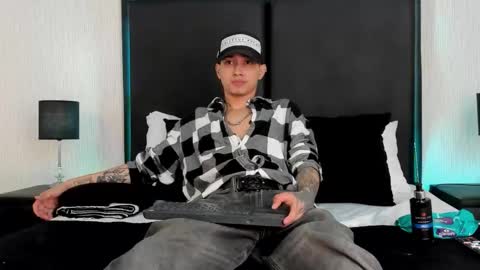 Snapshot of joshbeech chatting on 02.10.26 JoshBeech online show from 02.10.26