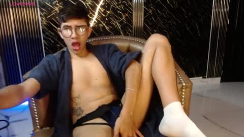 joshua_saenz_ online show from 04.11.26