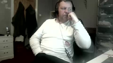 Snapshot of joshuaterrence chatting on 04.29.26 joshuaterrence online show from 04.29.26