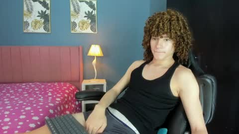Snapshot of joss_shellby chatting on 04.29.26 joss_shellby online show from 04.29.26