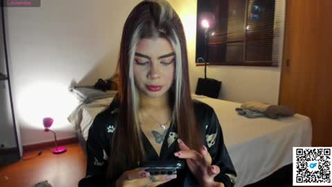 josephine   independent model    online show from 01.06.25