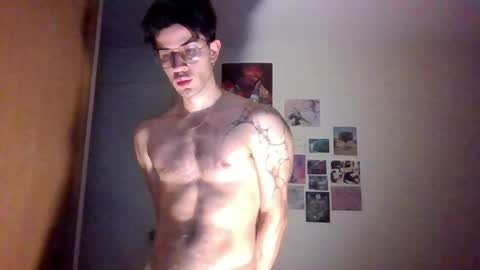 Snapshot of jotarojas1 chatting on 12.20.24 jotarojas1 online show from 12.20.24