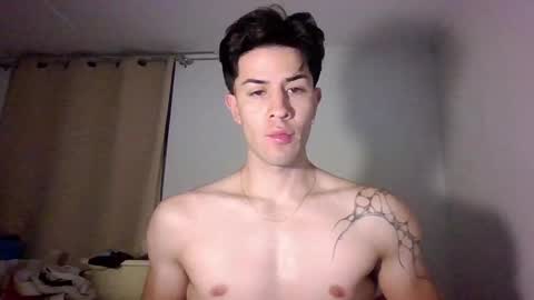 Snapshot of jotarojas1 chatting on 12.25.24 jotarojas1 online show from 12.25.24