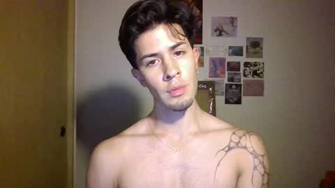 Snapshot of jotarojas1 chatting on 01.05.25 jotarojas1 online show from 01.05.25