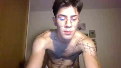 Snapshot of jotarojas1 chatting on 01.10.25 jotarojas1 online show from 01.10.25