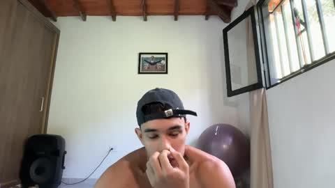 Snapshot of joulianogreco1 chatting on 04.19.26 Im Jouliano online show from 04.19.26