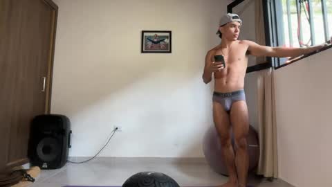 Snapshot of joulianogreco1 chatting on 04.25.26 Im Jouliano online show from 04.25.26