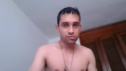 Snapshot of jovenvergonguapo09 chatting on 07.19.26 Van Helsing online show from 07.19.26