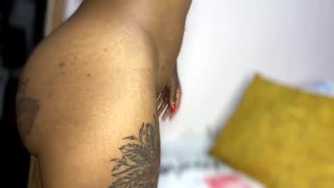 Butterflyass online show from 02.25.25