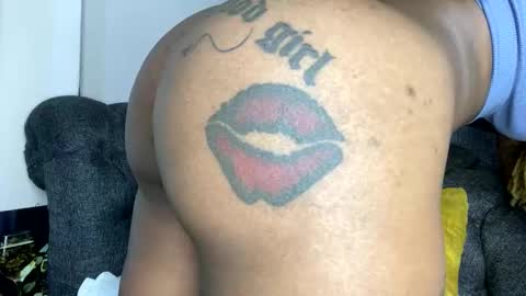 Butterflyass online show from 11.17.25