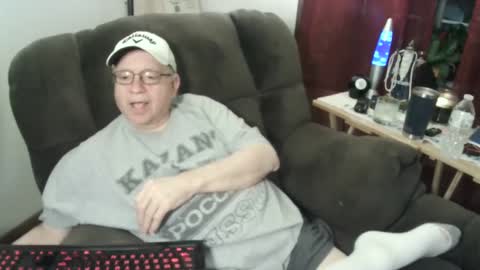 Snapshot of jpmel99 chatting on 01.12.25 jpmel99 online show from 01.12.25