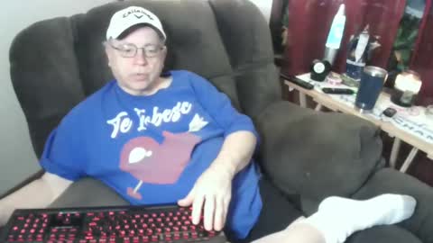 Snapshot of jpmel99 chatting on 02.23.25 jpmel99 online show from 02.23.25