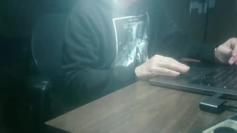 Snapshot of jraiven chatting on 04.02.26 Soy Rai online show from 04.02.26