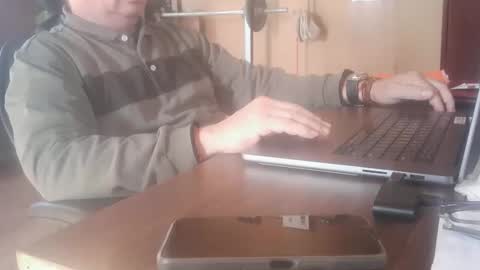 Snapshot of jraiven chatting on 04.17.26 Soy Rai online show from 04.17.26