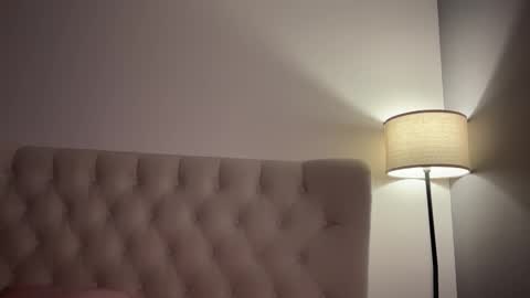 Jennie and Sophia online show from 03.02.25